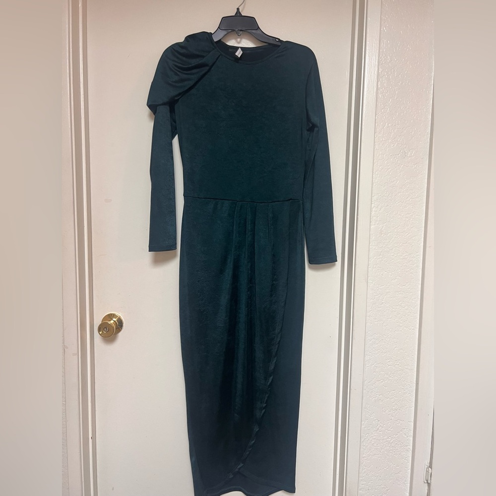 Elegant Long Sleeve Dress with one shoulder drapped detail